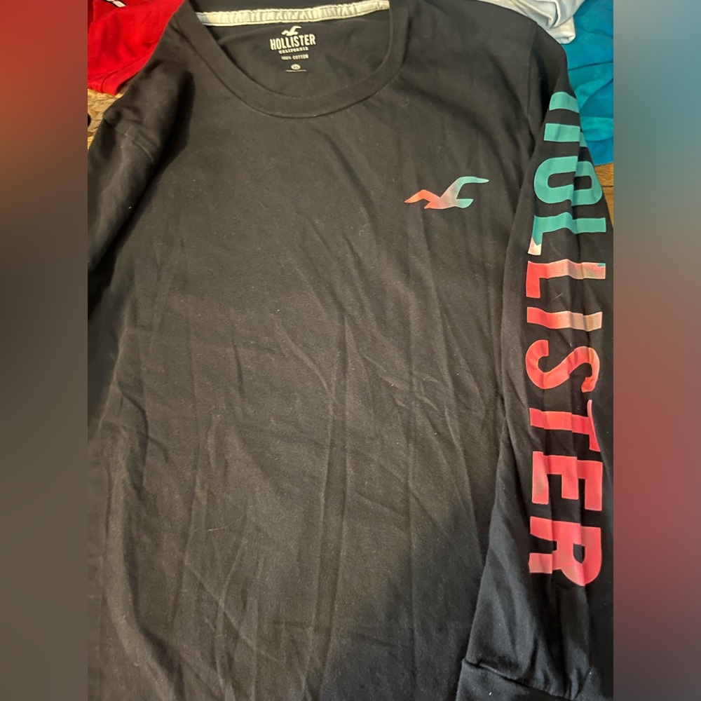 Hollister long sleeve t-shirt worn once like new